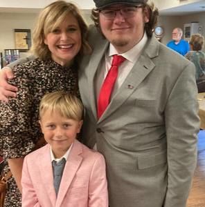 Meet your Posher, Holly